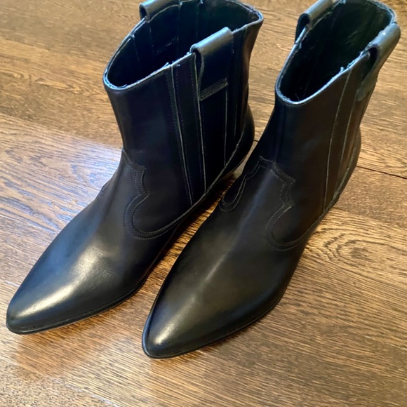 LK Bennett black leather ankle boots - Picture 2 of 10
